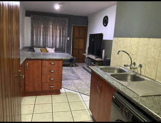 2 BEDROOM TOWNHOUSE FOR SALE IN ELSPARK